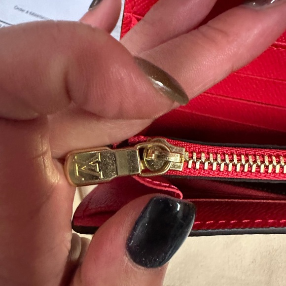 Tracking number - Picture 16 of 16